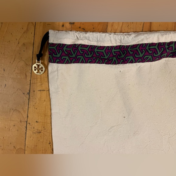 Tory Burch Drawstring Dust Bag With Iconic Tory Burch Logo - Picture 3 of 6